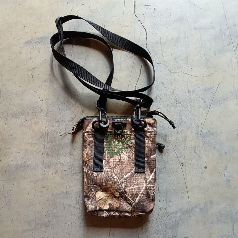 Supreme FW19 shoulder bag real tree camo