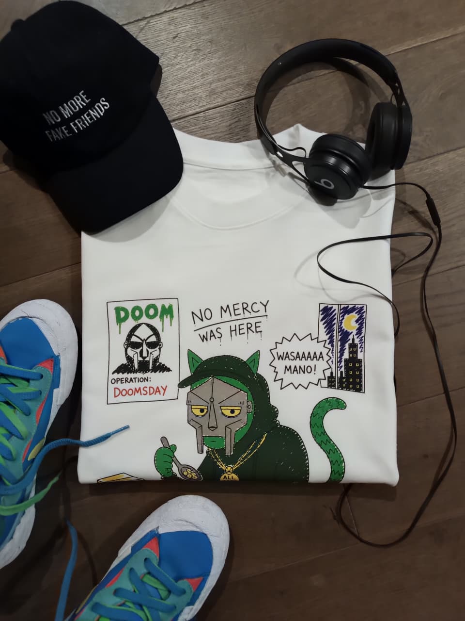 Villain Flakes TEE