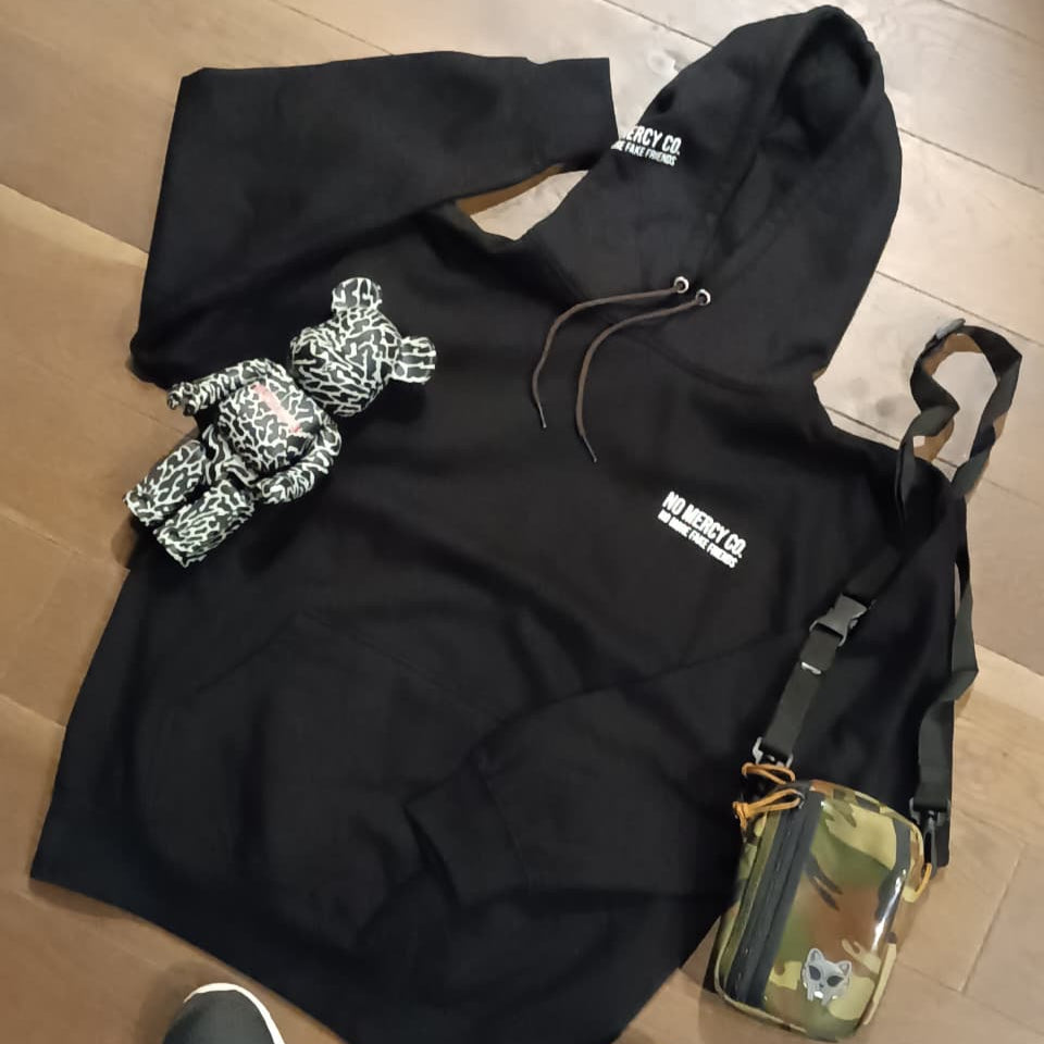 NO MORE FAKE FRIENDS – STATEMENT HOODIE