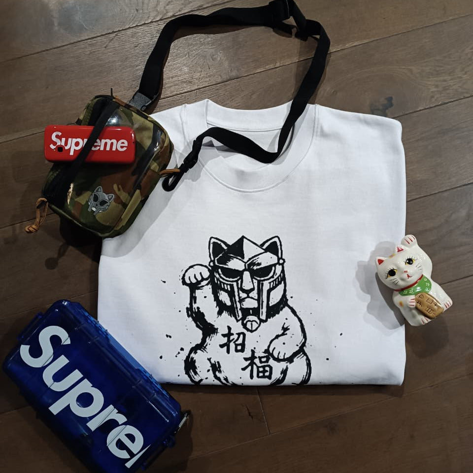 LUCKY YUN TEE